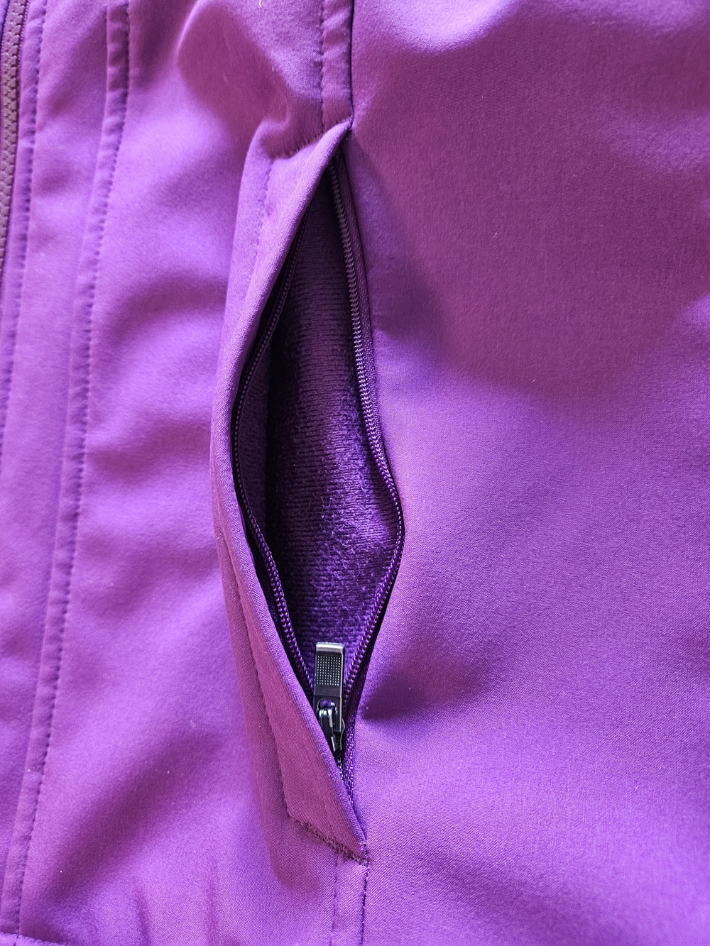 Columbia Women's Purple Softshell Jacket With Fleece Lining - Picture 5 of 11